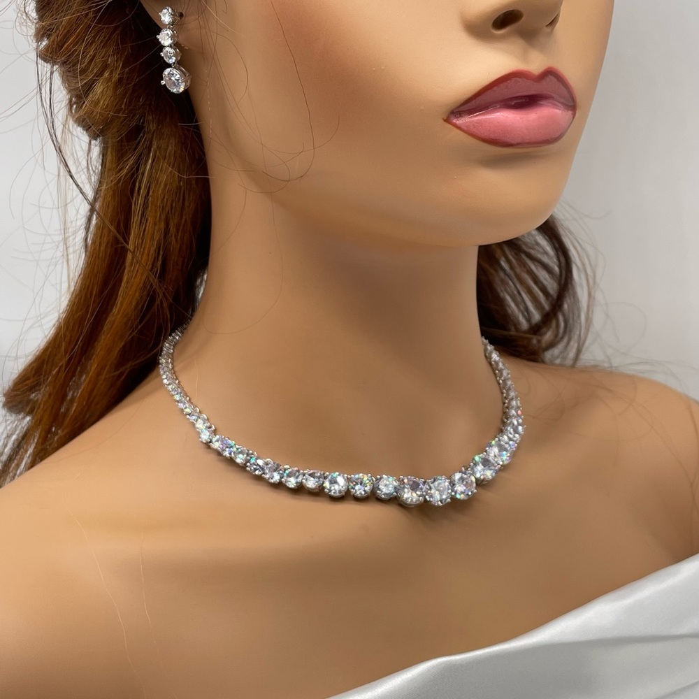 Bridal earrings and necklace set